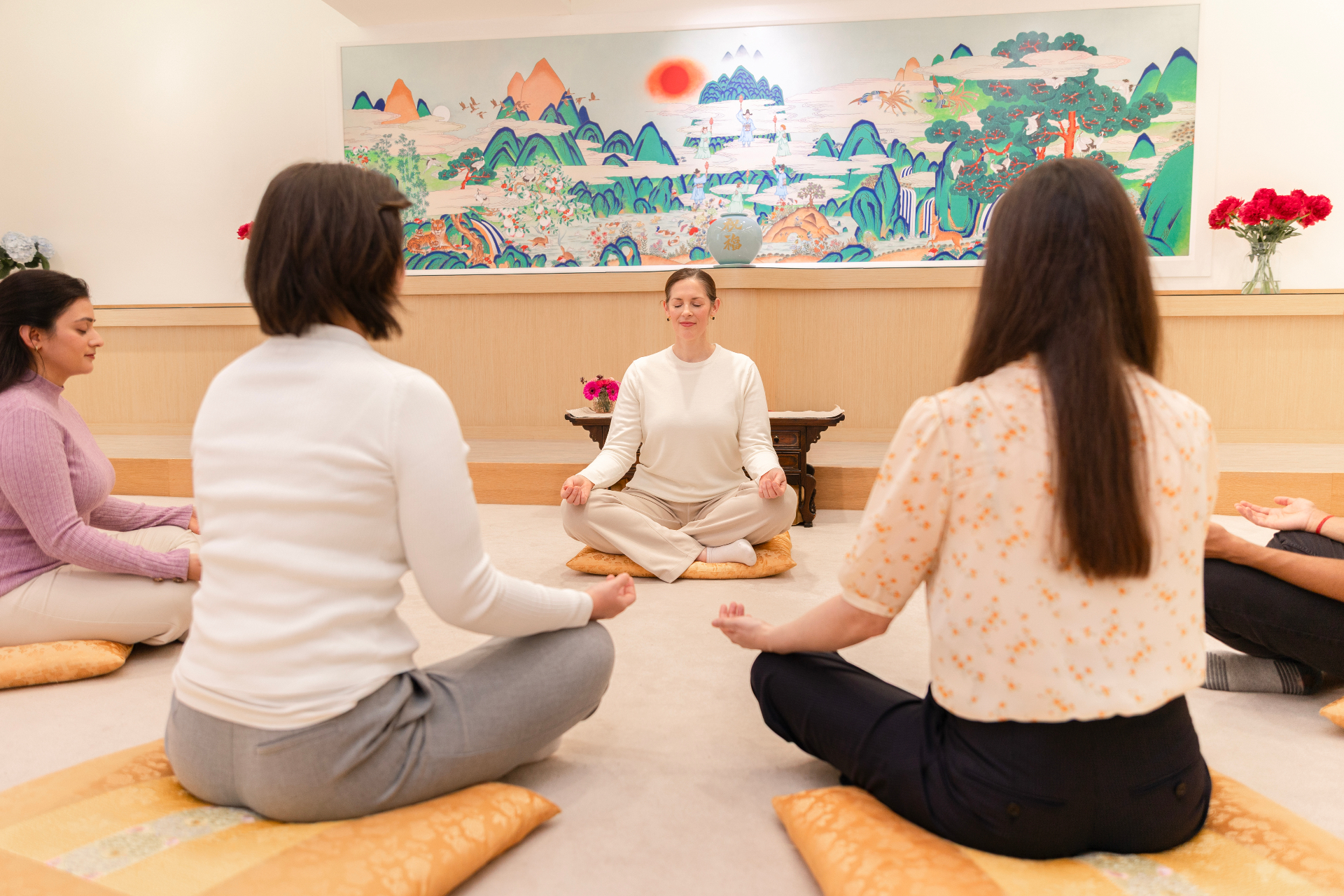 Group meditation at Sun Kyeong wellness centre